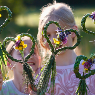 DIY mit kindwaldundwiese: Gräserherzen zum Muttertag