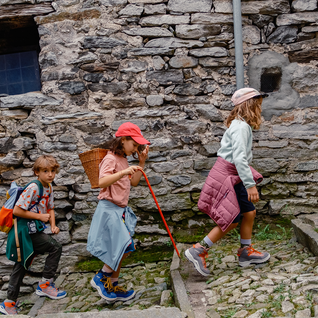 Hiking with kids: The right gear for little adventurers