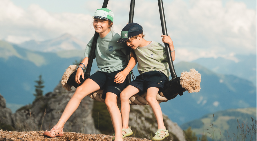 Glamping adventure in Laax – Under cowbells and constellations