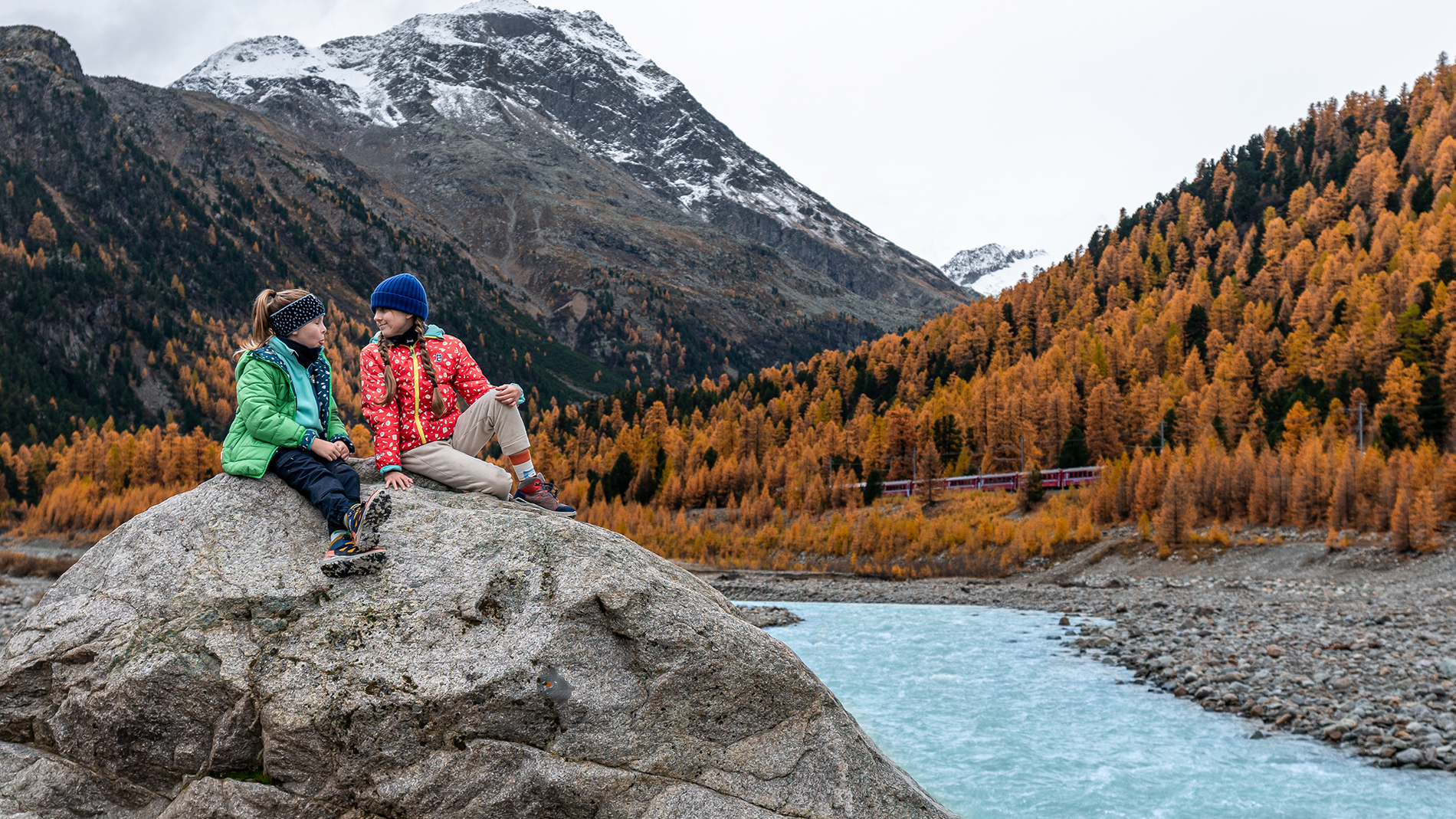 Familienwanderungen im Engadin: Zwischen Gletscherblick und goldenen Lärchen