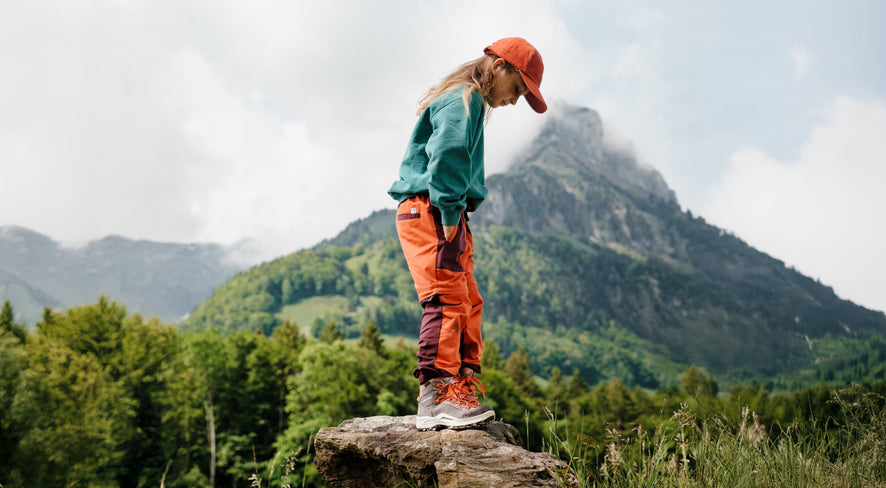 Kind in Cordura-Hose von namuk